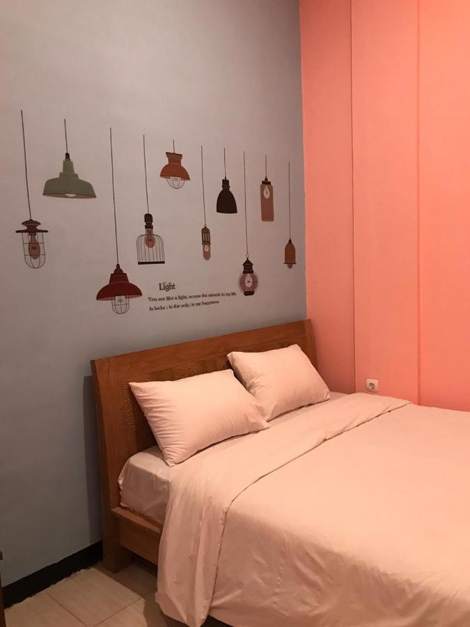Roomz Budget Residence Семаранг Экстерьер фото
