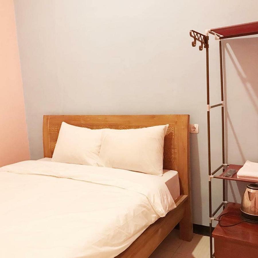Roomz Budget Residence Семаранг Экстерьер фото